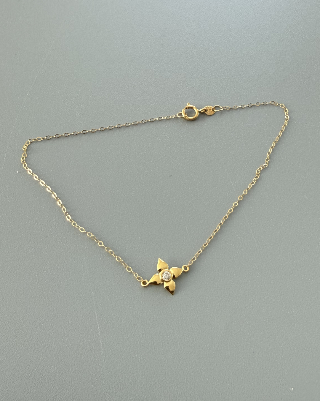 21K Bold Warda Bracelet