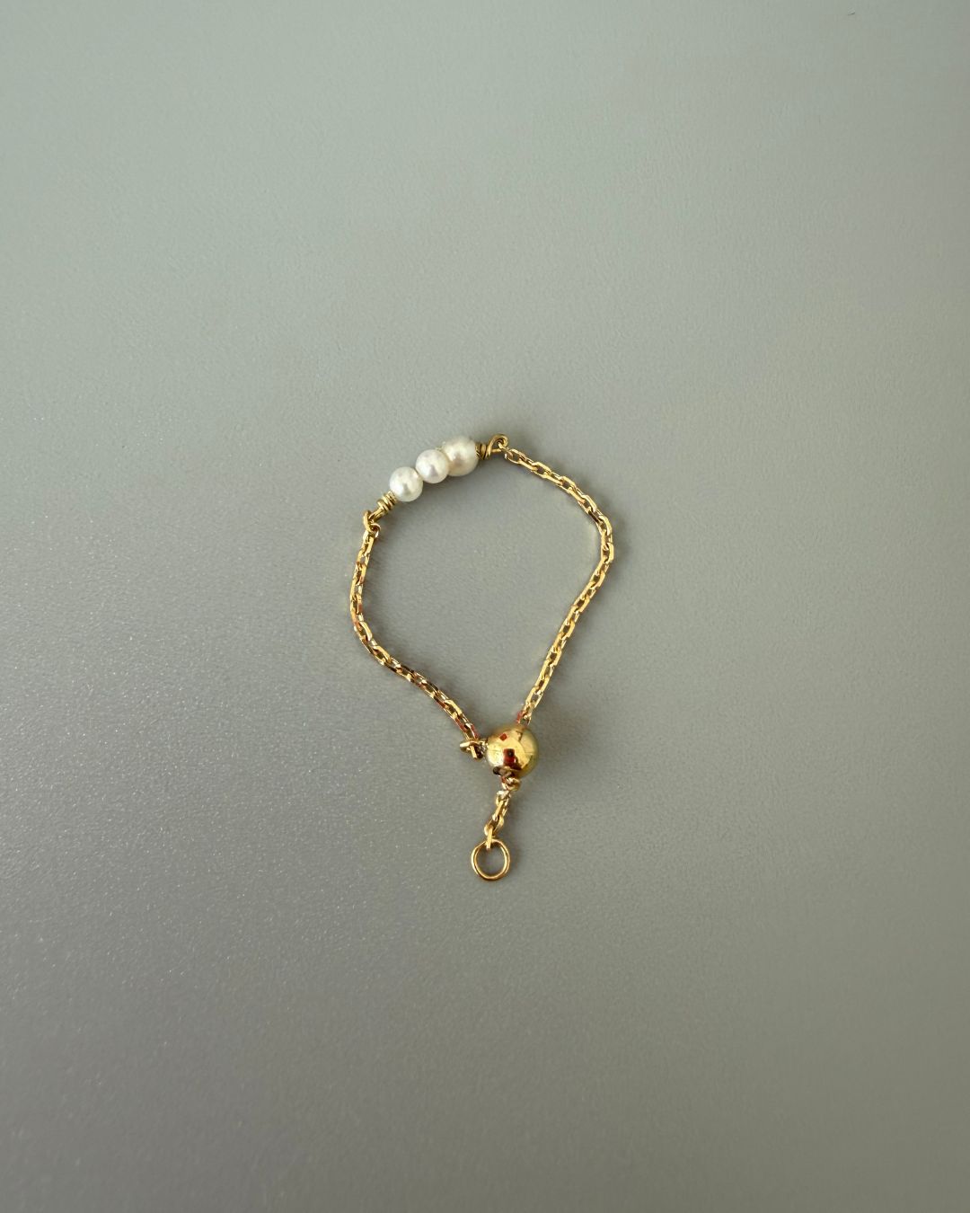 Pearls Chain Ring