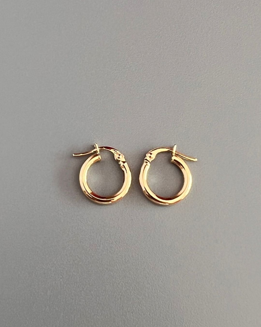 Mini bold Hoop Earring